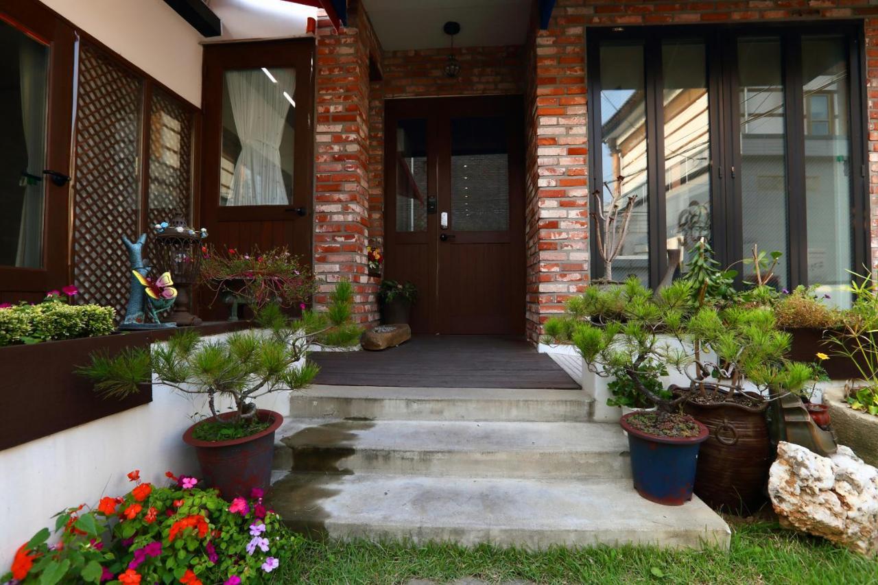 Yujung Guesthouse Jeonju Zewnętrze zdjęcie